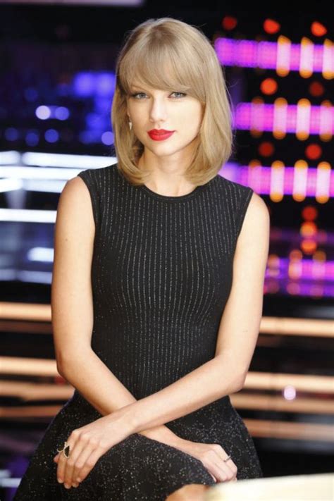 Taylor Swift The Voice Season 7 Promo Pics • Celebmafia
