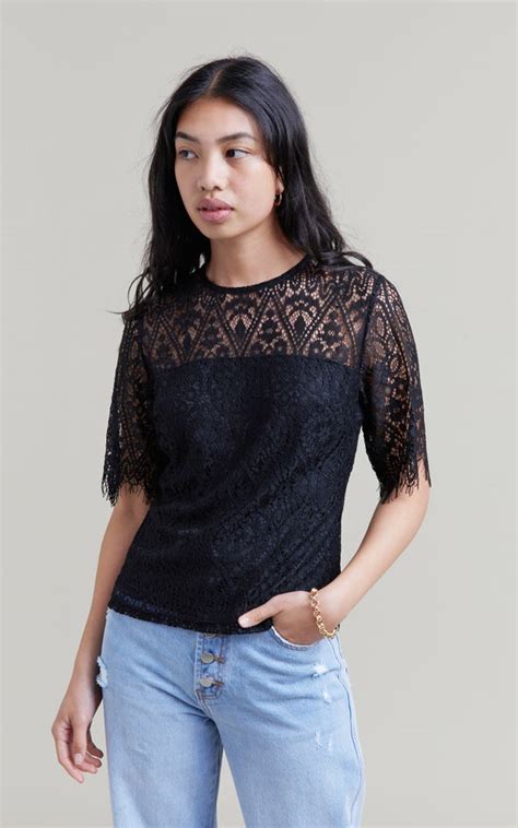 Scallop Lace Evening Top Pagani