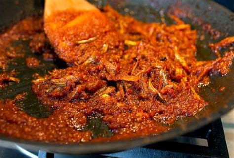 Add tamarind juice, and bring to a simmer. Indian style ikan bilis sambal recipe | Sambal recipe ...