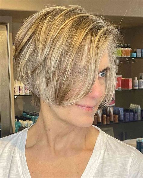 17 Types Of Ear Length Bob Haircuts Women As Asking For Right Now