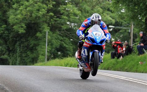 The average injury for riders involved in an incident in a tt is significantly more severe than the average. 2017 Isle of Man TT Wednesday Qualifying Red Flagged: Only ...