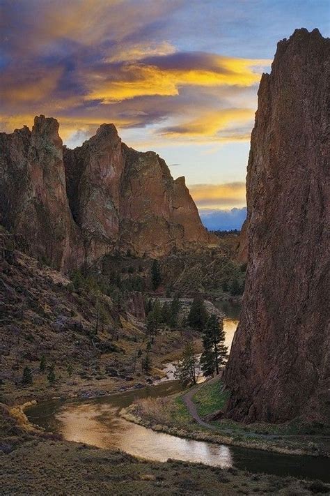 Sunset At Smith Rock State Park Oregon By Gary Weathers Smith