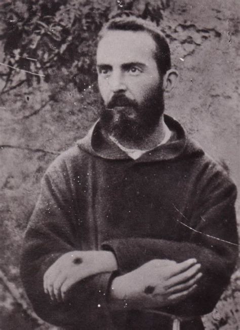 26 Photos Of The Beloved 20th C Stigmatist St Padre Pio Padre Pio