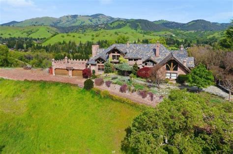 Top 10 Celebrity And Spectacular Homes Top Ten Real Estate Deals