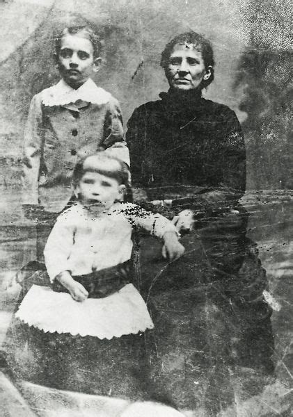 Mrs Jesse Zee James This Photo Of Zee James With Her Two Children