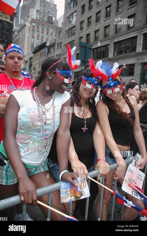New York City Usa Girls At The Puerto Rican Parade Stock Photo Alamy
