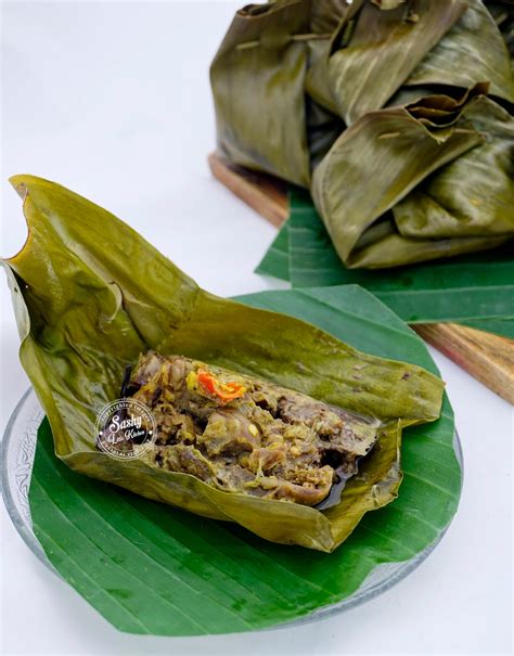 Resep tum babi ala bali pepes babi oleh mery eri cookpad. Tum Ati ( Botok Hati dan Rampela Ayam khas Bali) - Sashy ...