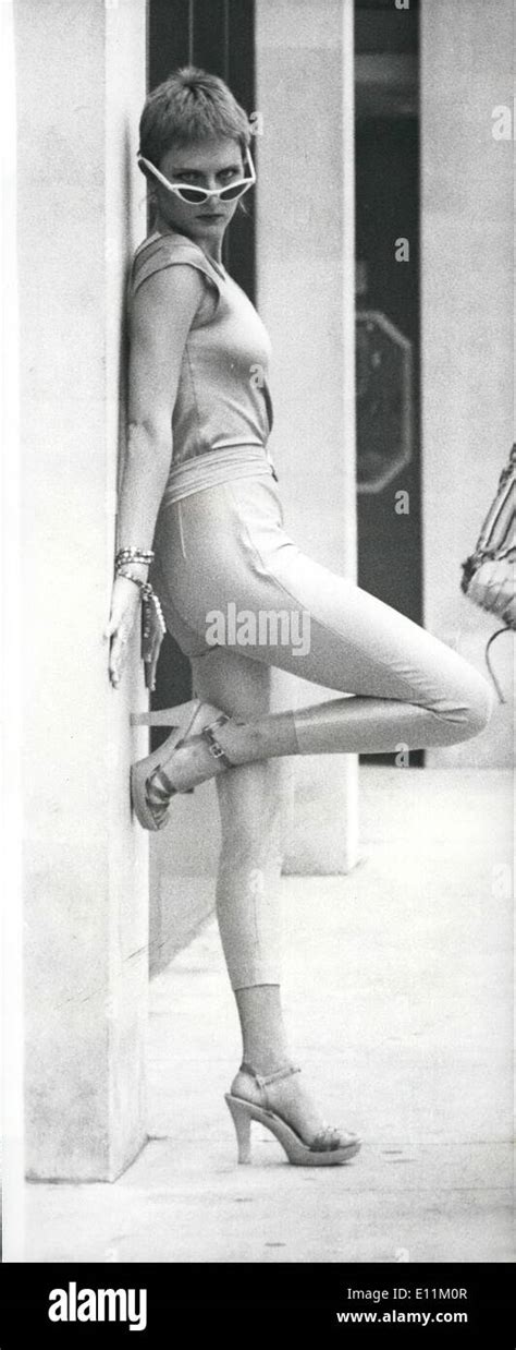 Denise Crosby Bikini 💖Дениз Ричардс знаменитости сексуальный редкие