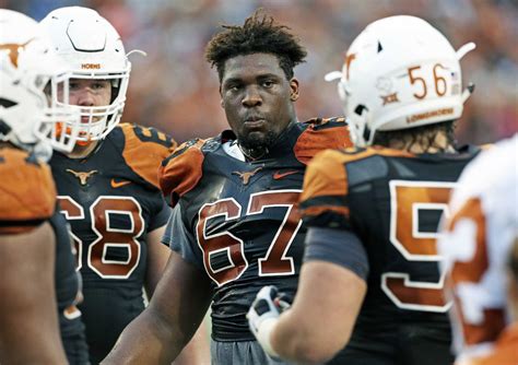Breaking Down Texas Football Offensive Line