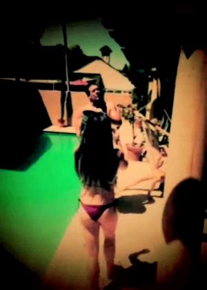 Mckayla Maroney Ice Bucket Challenge In A Bikini Gotceleb My XXX Hot Girl