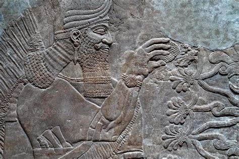Antigua Escultura De Babilonia Y Asiria De Mesopotamia Foto De