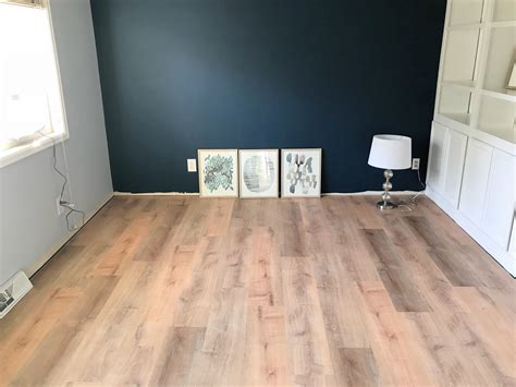 L luxury vinyl plank flooring (20.06 sq. Lifeproof Fresh Oak laminate flooring from Home Depot ...