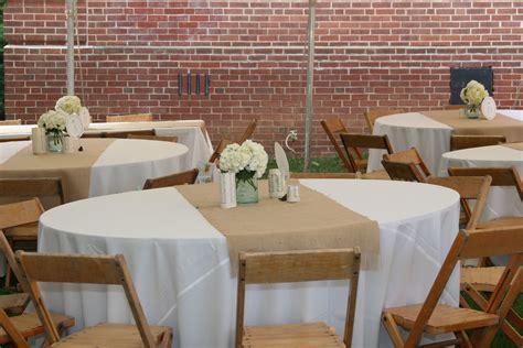 Simple But Fantastic Burlap Runners With The Kind Of Centerpieces That