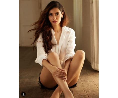 Diana Penty Looks Ethereal In Her Latest Instagram Clicks See Pics