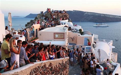 Holiday Mecca Of Santorini Reaching Its Limits Community