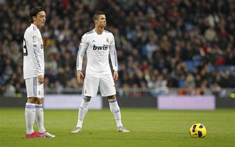 Cristiano Ronaldo Real Madrid Free Kick Wallpaper Sports Wallpaper Better