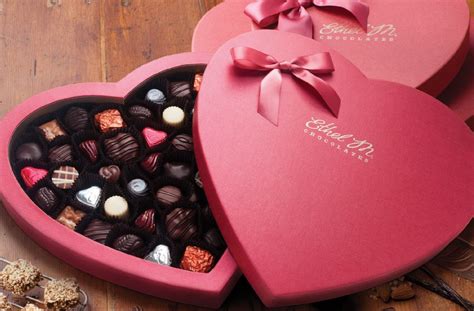 35 Most Mouthwatering Romantic Chocolate Ts Pouted
