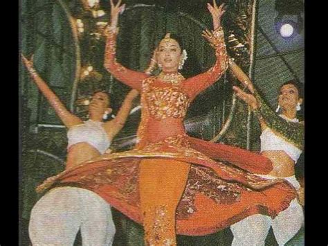 Aishwarya Rai Bachchan Dance Stage Performance Dance Shows