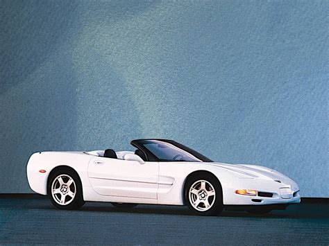 1998 Corvette White