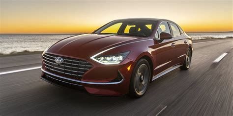 Our comprehensive coverage delivers all you need to know to make an informed car buying decision. The 2020 Hyundai Sonata Hybrid's specs and solar roof ...