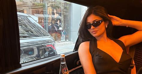 Kylie Jenner Accused Of Flaunting Wealth As Fans Hit