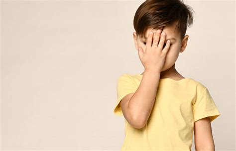 Tics nerviosos en los niños Cómo ayudarles Criar Con Sentido Común