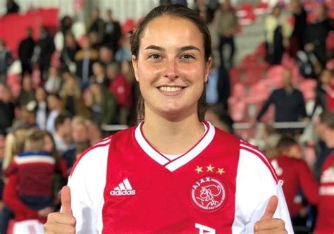 Caitlin Dijkstra Age Salary Net Worth Current Teams Career Height And Much More Football