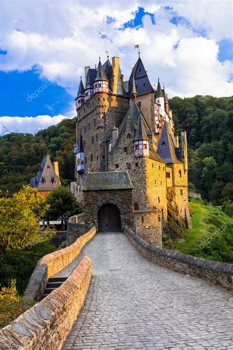 Impressive Burg Eltz Castlegermany — Stock Photo © Maugli 123736204