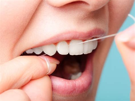 How To Floss The Right Way Best Health Canada Magazine