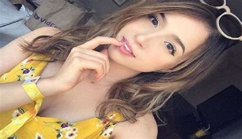 Pokimane Net Worth Age Wiki Biography Relationship Wife Dating Ethnicity Height And Facts