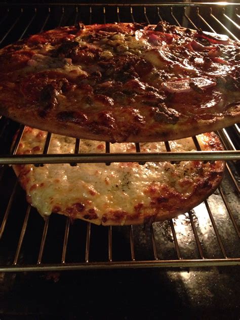 Recipes / one dish meal. Sizzling pizza for Saturday night :) | I love food, Cooking and baking, Love food