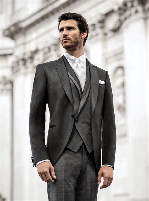 2014 Fit One Button Long Coat Grey Groom Wedding Tuxedos With Vest And