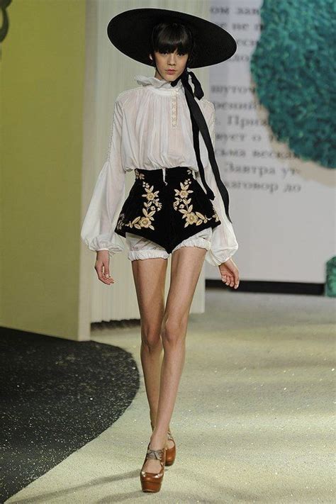 Ulyana Sergeenko Haut Couture Springsummer 2013 패션 위크 옷 스타일 패션