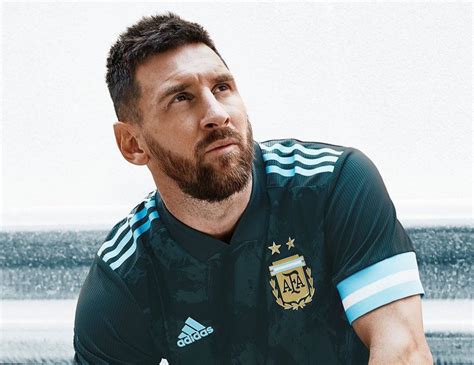Argentina Away Shirt Released Lionel Messi Wears Kit Mundo Albiceleste