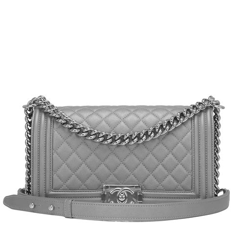 Get the best deals on chanel boy bag and save up to 70% off at poshmark now! Chanel Dark Silver Quilted Caviar Medium Boy Bag | World's ...