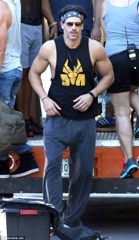 Joe Manganiello Shows Off His Ripped Biceps On Set Of Magic Mike Xxl In Savannah Daily Mail Online