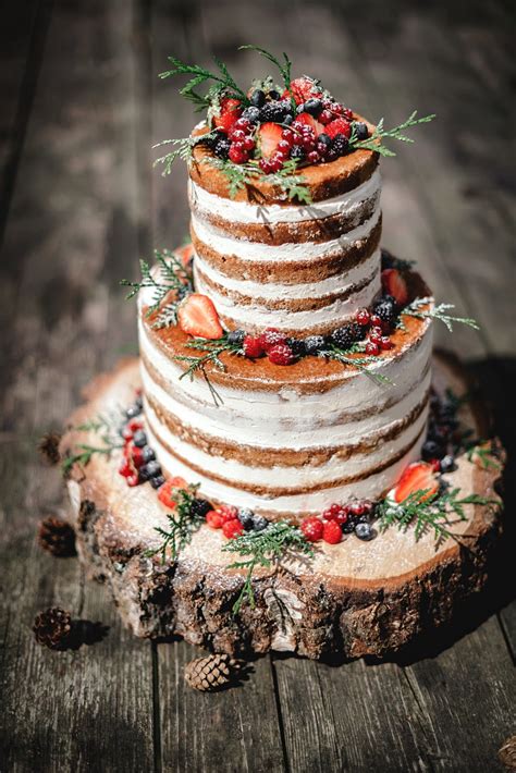 One of the easiest ways to channel this is through your wedding outfit and beauty look. Something Sweet: 9 Designs for Rustic Wedding Cakes Too ...