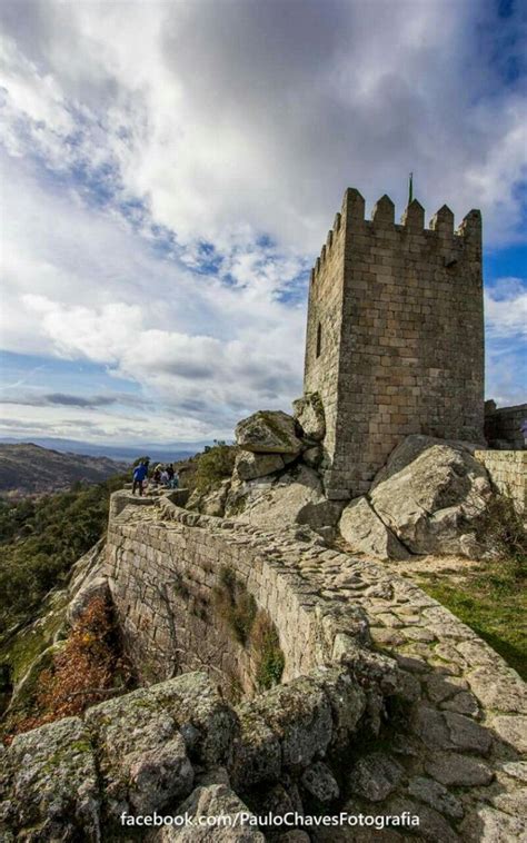 Sugározza a focit, a strandfocit, a futsalt és a női futballmeccseket. Sortelha Sabugel Portugal. 9.11.17 | Beautiful places ...