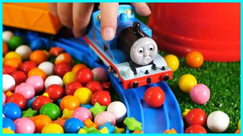 トーマスとガムボールいっぱい！ Thomas Train Toys And Gumball Machine Youtube