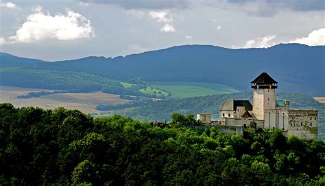 Slovakia, landlocked country of central europe. Trenčiansky kraj - Trencin region - slovakia.com
