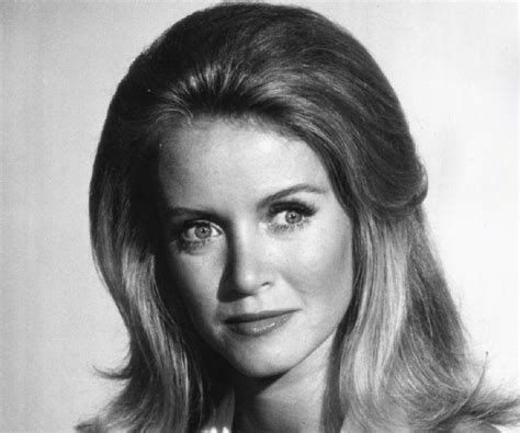 Donna Mills Biography - Facts, Childhood, Family Life, Achievements