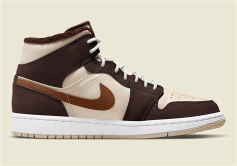 Air Jordan 1 Mid Brown Fleece Do6699 200