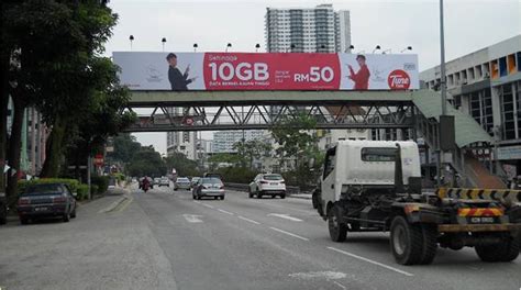 Jalan klang lama or old klang road, federal route is the oldest and the first major road in klang valley, malaysia before the federal highway was built in 1965. Jalan Klang Lama, Kuala Lumpur Outdoor Billboard ...
