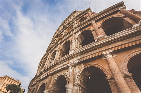 The Colosseum Rome Hd Wallpaper Peakpx