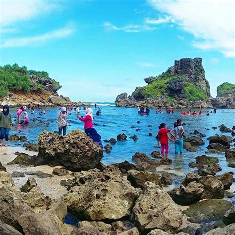 Pantai sambolo anyer merupakan salah satu wisata pantai di anyer yang bagus dan punya berbagai macam wahana permainan air. Pantai Nglambor Gunungkidul ~ Info Wisata Jogjaku