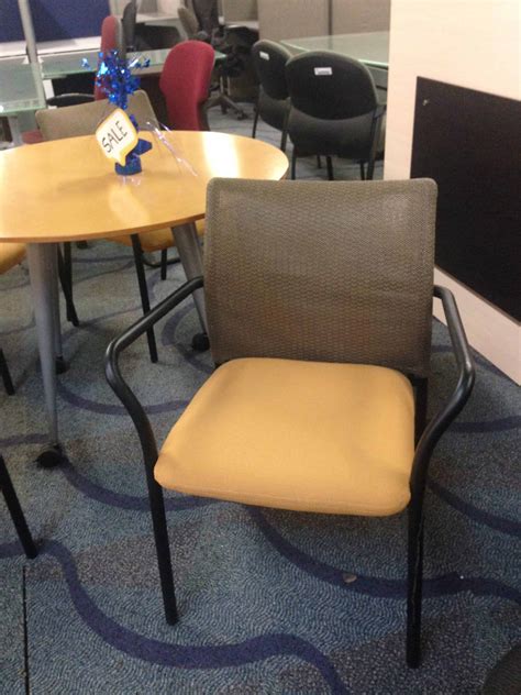 Used office chairs, used office furniture, used task chairs. Steelcase Jersey Guest Chair - Direct Office Solutions