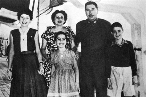 © proporcionado por adn radio fotografía de lucía hiriart tras años sin ser vista generó ola de comentarios en redes sociales. Los Pinochet 45 años después - La Tercera