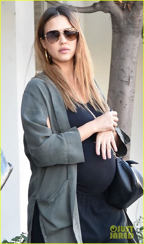 Jessica Alba Shows Of Her Major Baby Bump While Shopping Photo