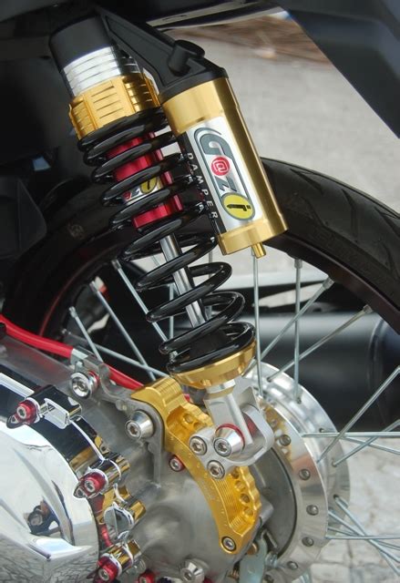 Modifikasi honda beat fi 2015 kenalkan indonesia lewat konsep. Modifikasi Motor Honda Beat Pake Skotlet - Opening m