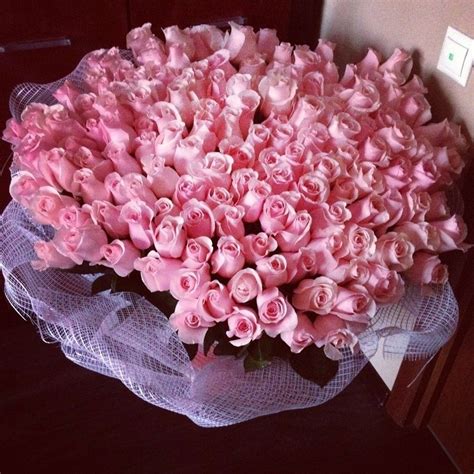 Content updated daily for large bouquet of flowers. 22 Awesome Big Rose Bouquets | Flowers, Rose bouquet, Pink ...